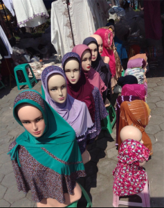 v-indonesia-yogyakarta-hijab-on-display-on-mannequins