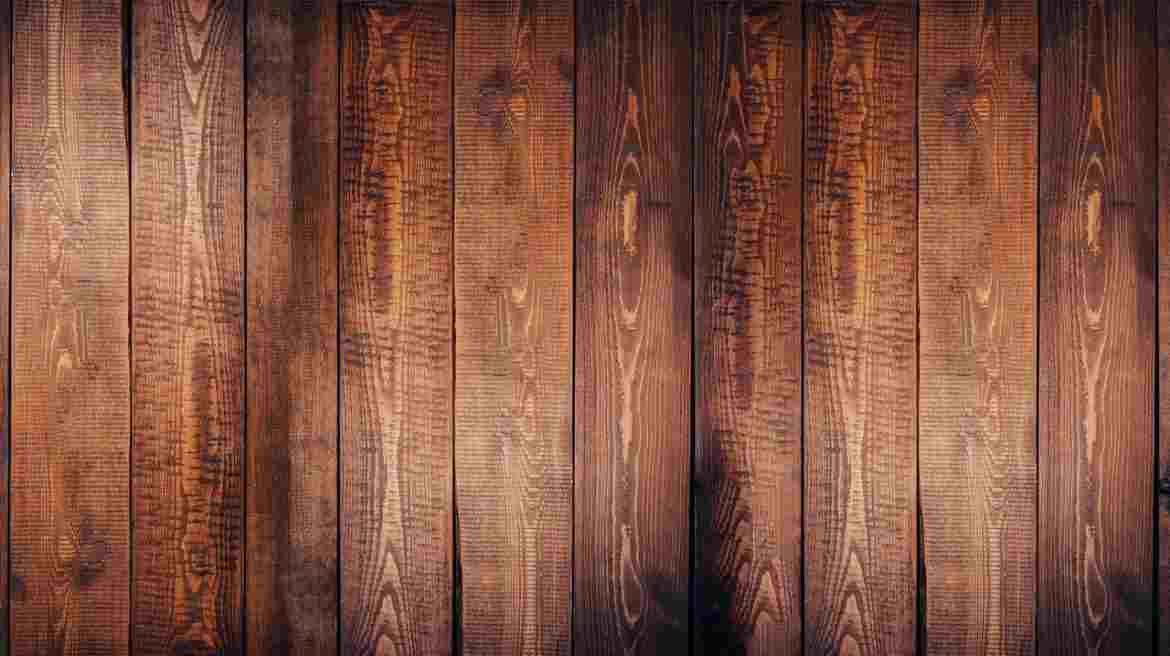 Comparing Teak to Alternative Hardwoods