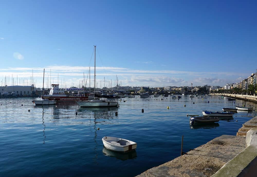 retiring in malta - living in malta pros and cons