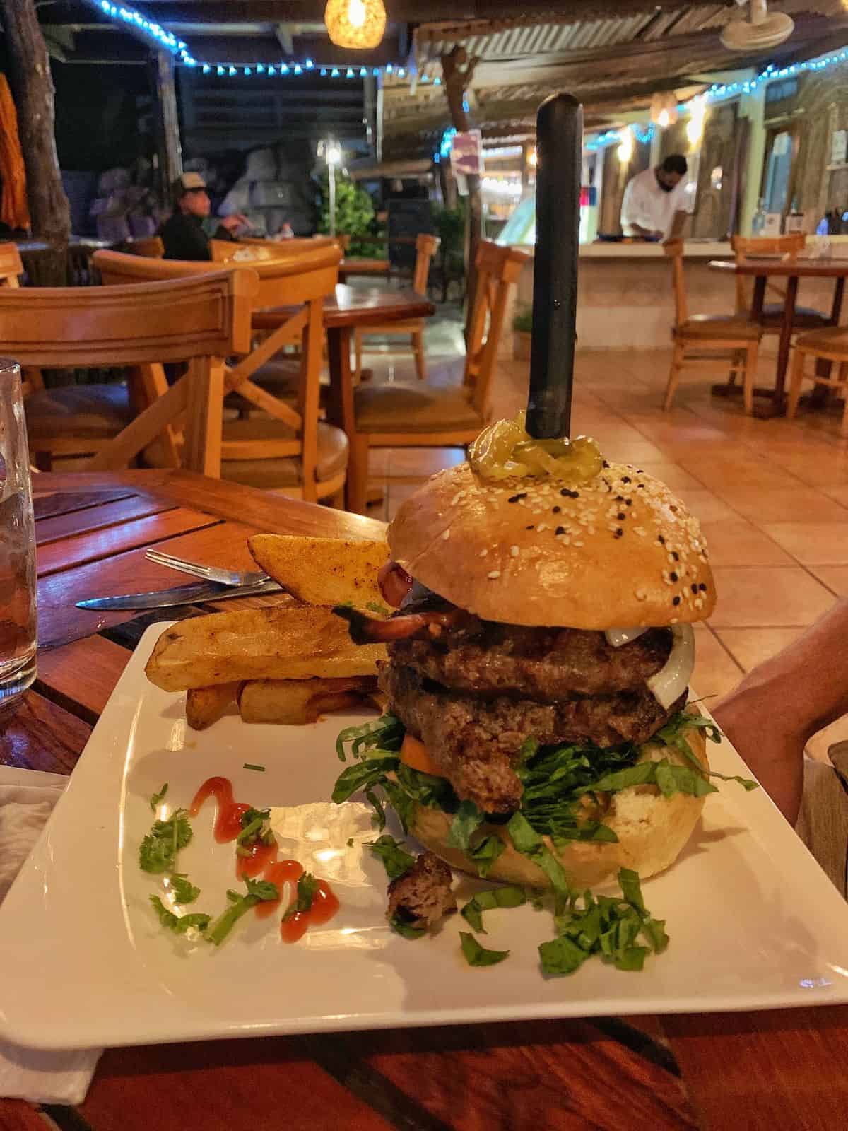 Cahal Pech Burger