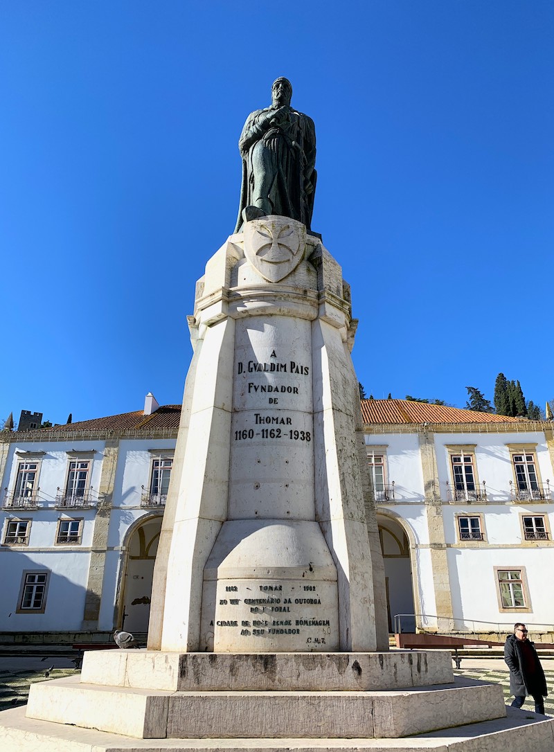 Tomar Statue Main Square