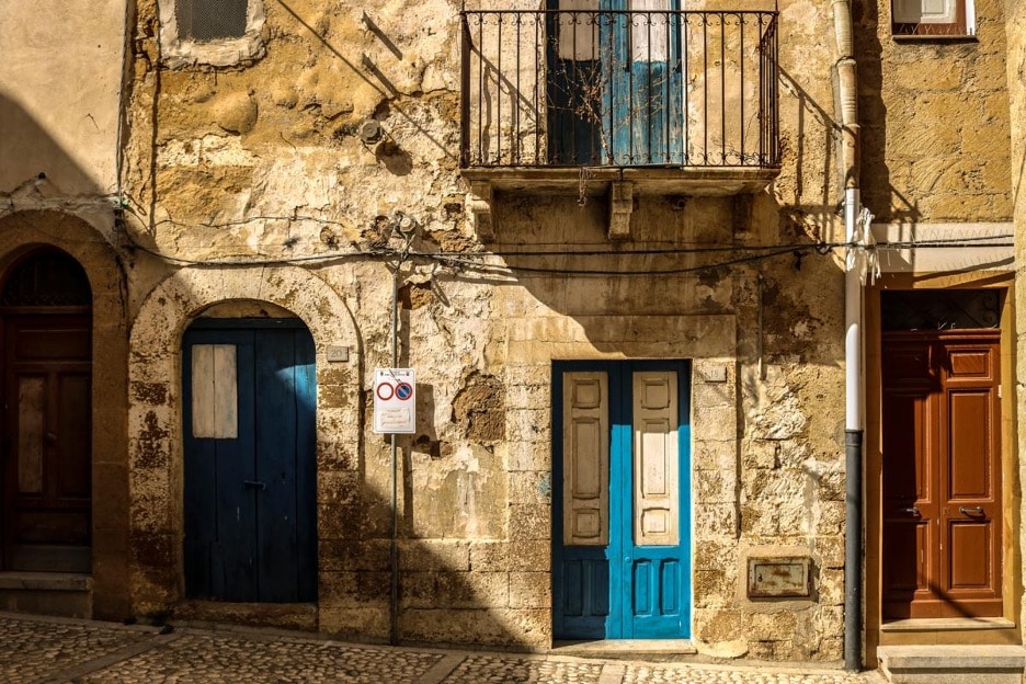 Want a €3 house in Italy?