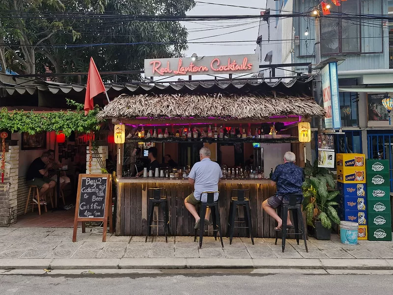 Cocktail bar in An Bang.