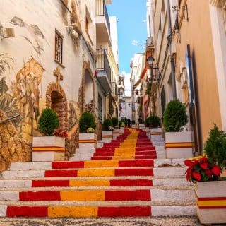 Cost of Living in Spain vs USA: Which Country Gives You More for Your Money?