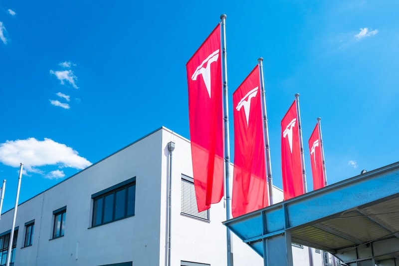 Latest News: Elon Musk’s fortune fluctuates as markets and rivals test his empire