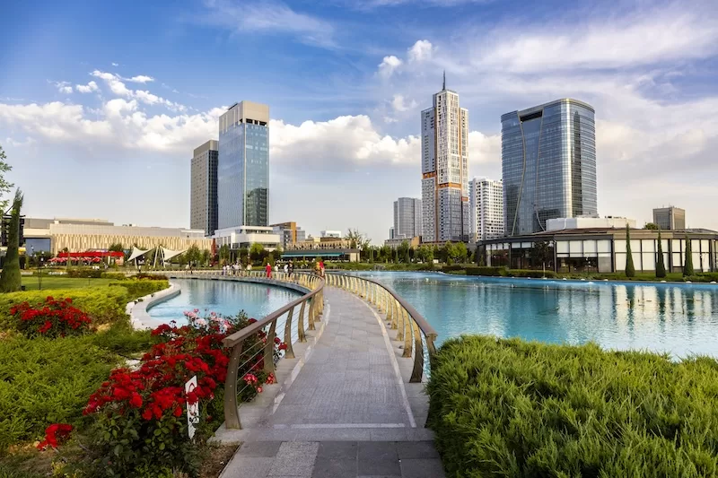 Modern life unfolding in Tashkent’s thriving cityscape