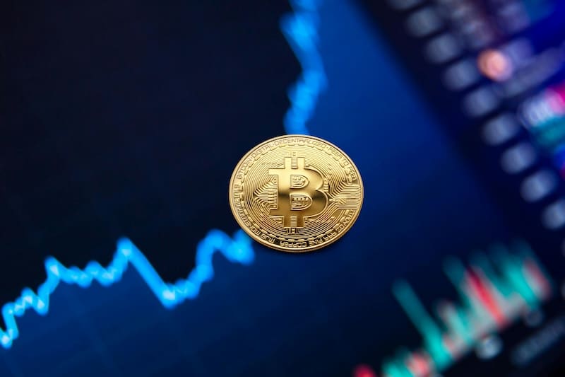Crypto market crash after Trump trade comments trigger investor panic.