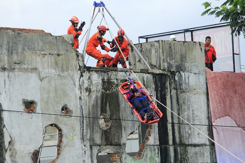 Indonesian school building collapse: Rescue teams pulled five students alive