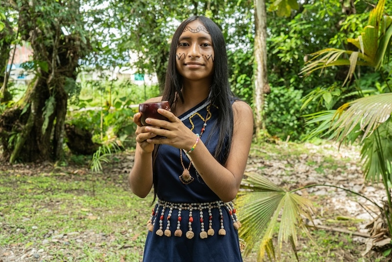 The forest listens in more than one language. A greeting in Kichwa or Shuar blends with birdsong, proof that Ecuador’s Indigenous voices are still very much part of the conversation.