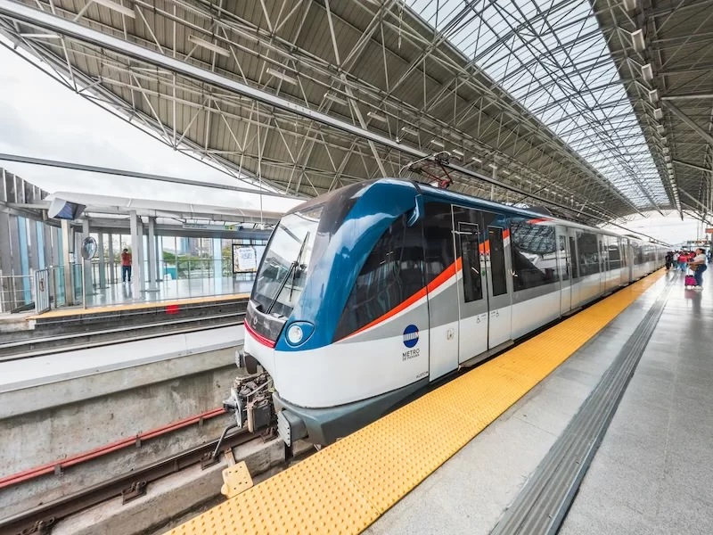 Panama City’s Metro is one of the most modern transit systems in Latin America, offering clean, efficient, and affordable rides that make getting around the capital a breeze.
