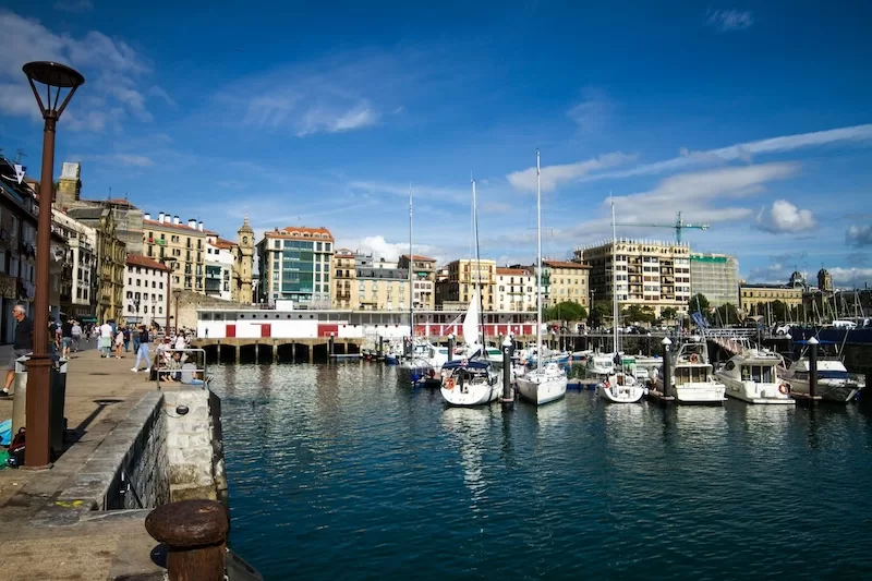 Morning light over San Sebastián’s marina: serene, ordered, and effortlessly graceful, much like the city itself.