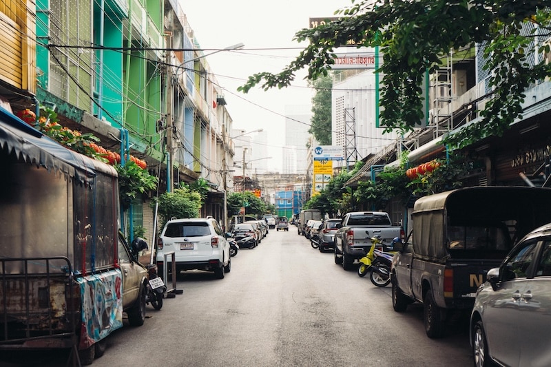 In Thailand’s quieter city streets, timing and local insight go a long way. Renting during low season or negotiating small repairs can often bring prices down and unlock better long-term deals.