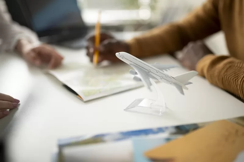 Planning the move: handling paperwork and visas is part of the journey. Costa Rica’s process takes patience, but with the right documents (and a little pura vida attitude), everything falls into place.