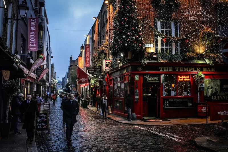 Dublin’s charm sits between old-world rhythm and modern ambition. Cobbled streets, music echoing along with conversations, and the confidence of a country that keeps looking forward.