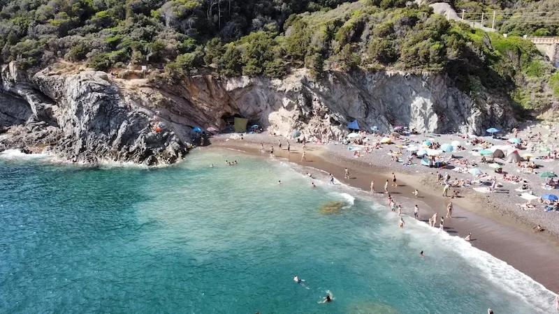 Afternoons in Livorno slip between sun and salt. Swimmers, fishermen, and families sharing the same rocky coves beneath the old coastal road.