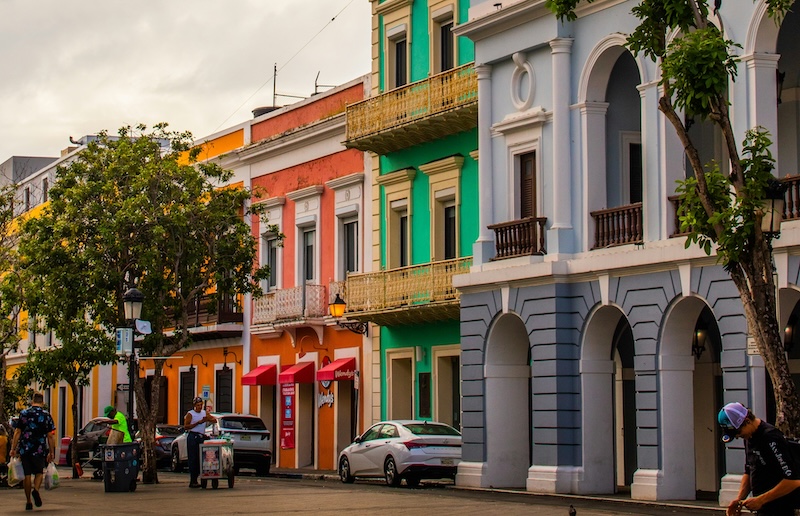 In San Juan the backdrop is bold and the benefits are immediate: cafés, hospitals and social life sit side-by-side, making each day feel purposeful and plugged in.