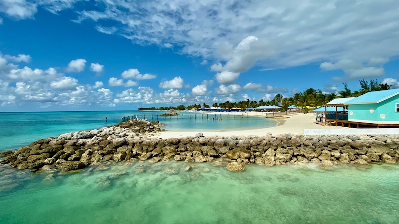 Mornings begin with waves soflty nudging the sand awake, and by afternoon the beach is officially the island’s living room and a pastel shack serving fresh catch becomes the social hub. In Eleuthera, peace arrives quietly and stays.