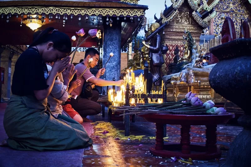 Evenings in Chiang Mai often end at temples glowing with candlelight, where locals and newcomers alike pause to breathe and offer quiet reflections. The city’s spiritual vibe adds depth to daily life, offering a calm counterpart to its café culture and creative energy.