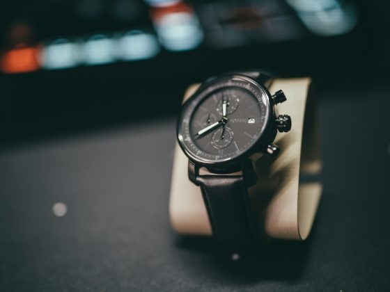 Why Expats Are Turning to Certified Online Retailers for Luxury Timepieces