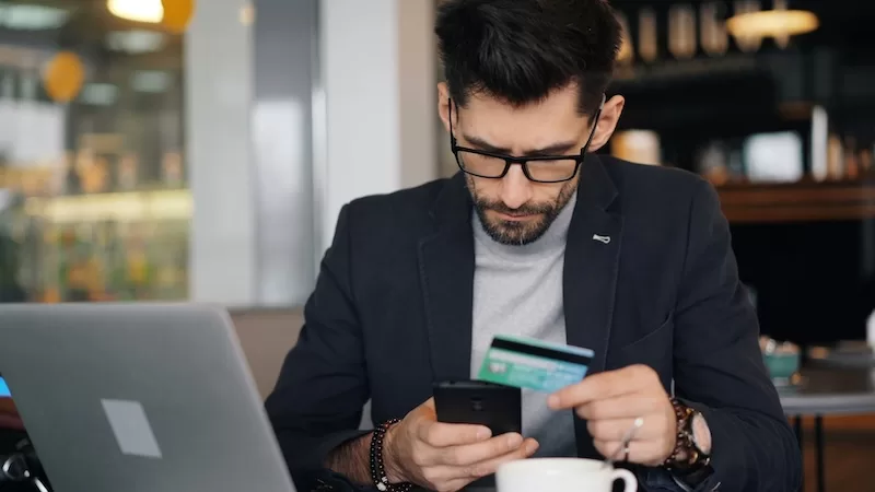 The Ultimate Guide to Using Your Checking Account While Traveling Internationally