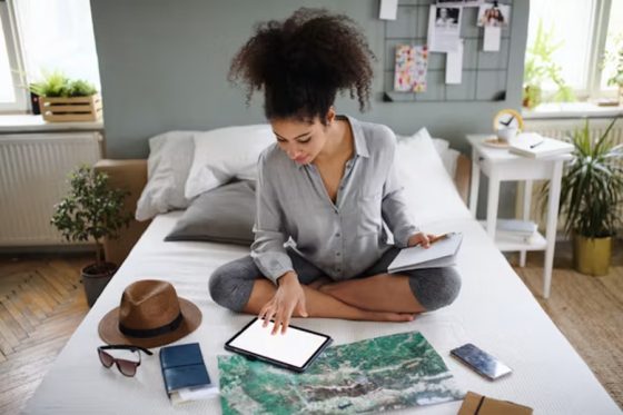 Why Investing Can Strengthen a Long-Term Travel and Relocation Plan